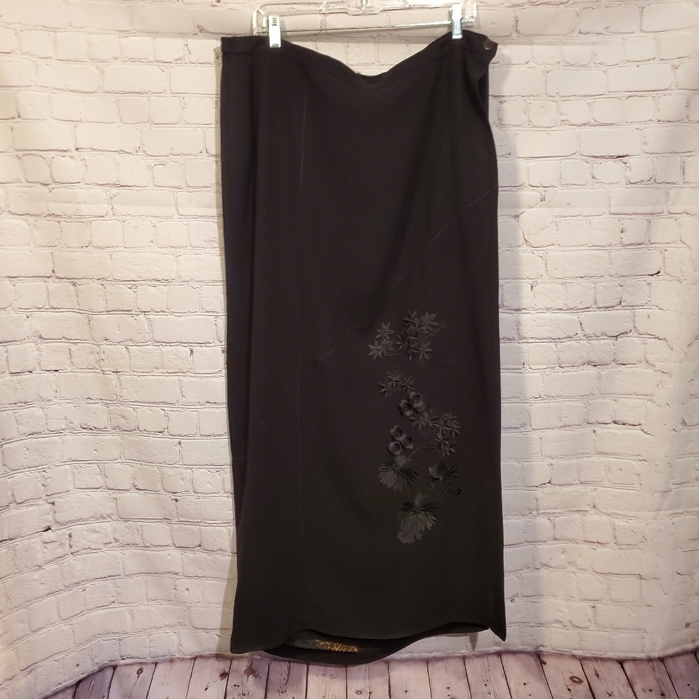 Harari Black Silk 3-Piece Outfit Set w/ Asian-Inspired - Picture 3 of 11